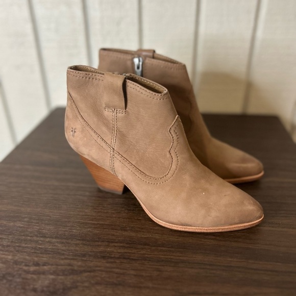 Frye Reina Western Booties, size 6.5. - Picture 4 of 9